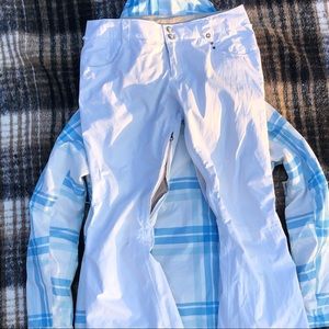 Button snowboarding pants